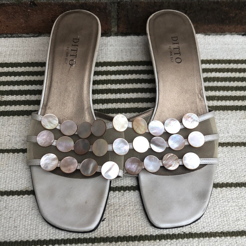 Ditto by Van Eli Shell Slides! Beautiful!